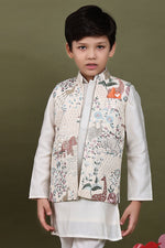 Load image into Gallery viewer, Aranya Embroidered Jacket Kurta Set