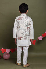 Load image into Gallery viewer, Aranya Embroidered Jacket Kurta Set