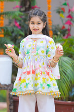 Load image into Gallery viewer, Girls' Rainbow Daisy Short Kali Kurta & Pant Set - CuddlesClothing