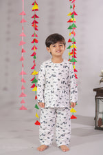 Load image into Gallery viewer, Kids White Muslin Nightsuit with Anteater Print - CuddlesClothing