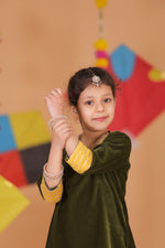 Load image into Gallery viewer, Girls Embroidered Neckline Kurta Salwar Set - CuddlesClothing