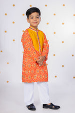 Load image into Gallery viewer, Surajmukhi Cotton Chikankari Kurta Set - CuddlesClothing