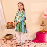 Load image into Gallery viewer, Girls' Green Printed Kurta Set with Lace Details - CuddlesClothing