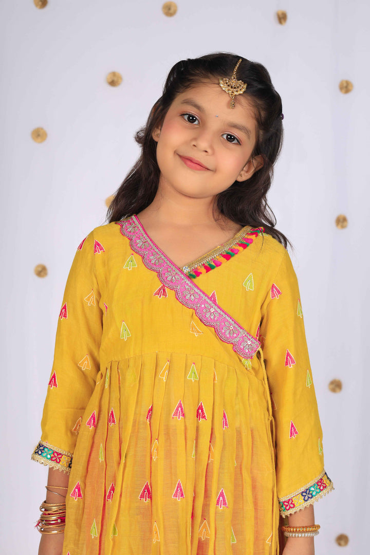 Sunehri Phool Suit Set For Girls In Mul Cotton - CuddlesClothing