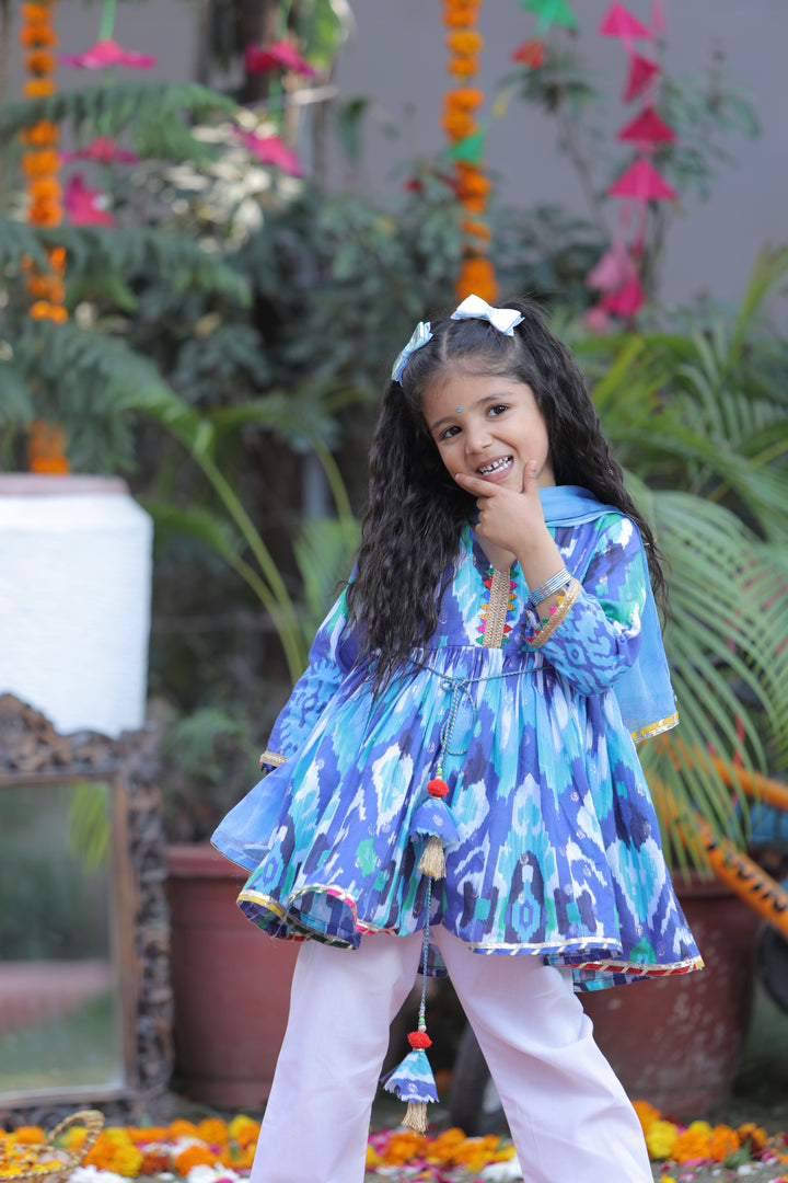 Girls Blue Ikkat Print Cotton Kurta Set - CuddlesClothing