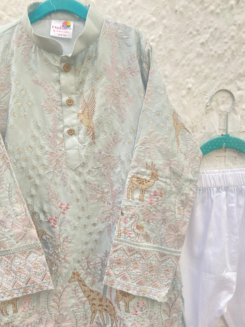 Boys' Blush Pink Kurta with Giraffe Embroidery and White Pajamas - CuddlesClothing