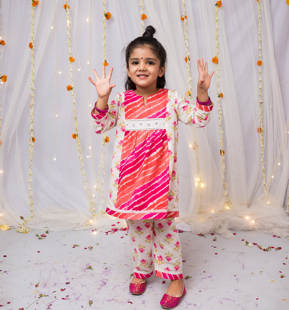 Girls Leheriya Print Kurta Pajama Sets - CuddlesClothing