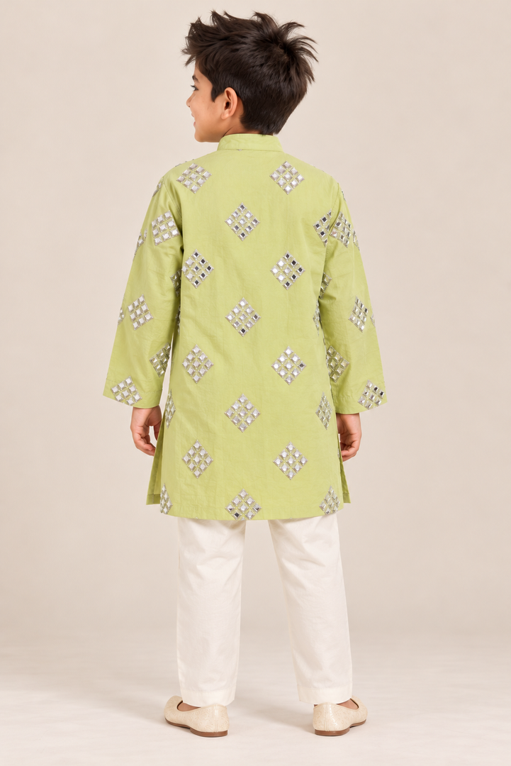 Aariv Mirror Work Mul Cotton Kurta Set