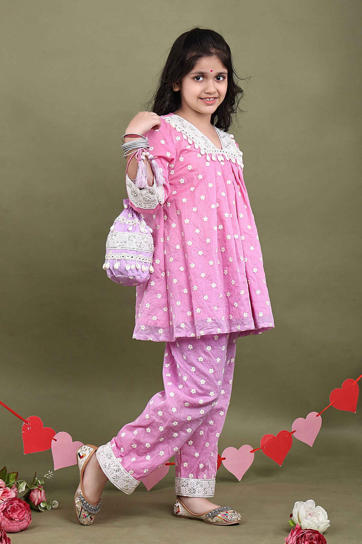 Gulnoor Dual-Tone Mul Chanderi Kurta Set with Potli