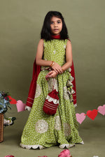Load image into Gallery viewer, Abeer Green Bandhani Lehenga Set with Potli