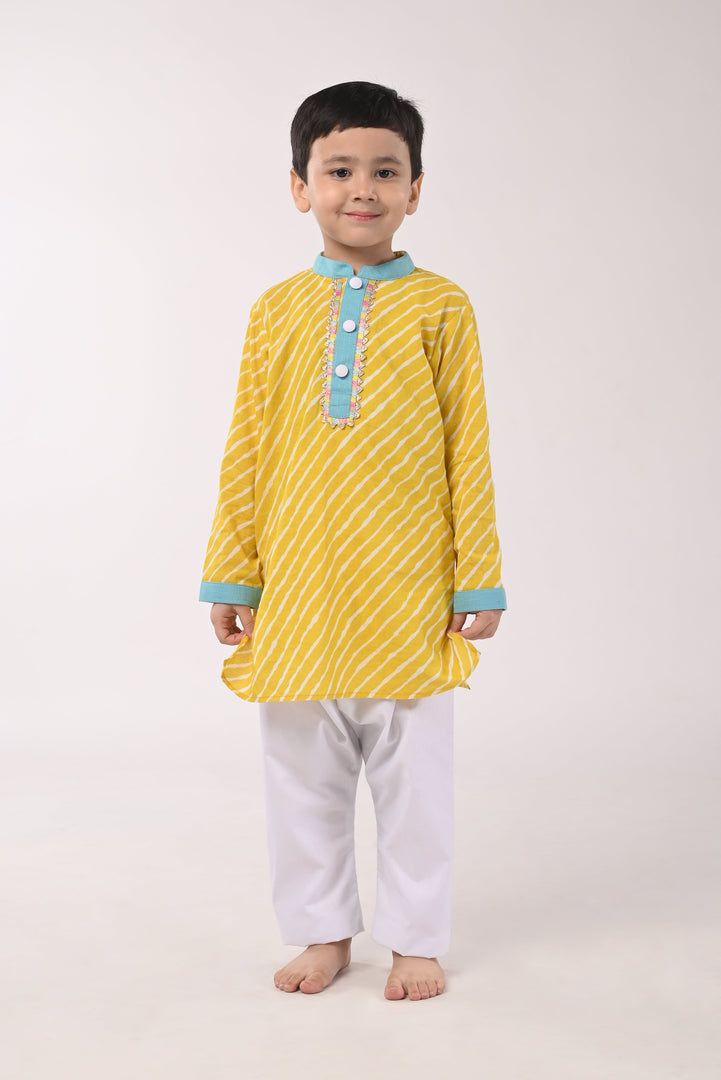 Boys Cotton Leheriya Print Festive Kurta Pajama Set - CuddlesClothing