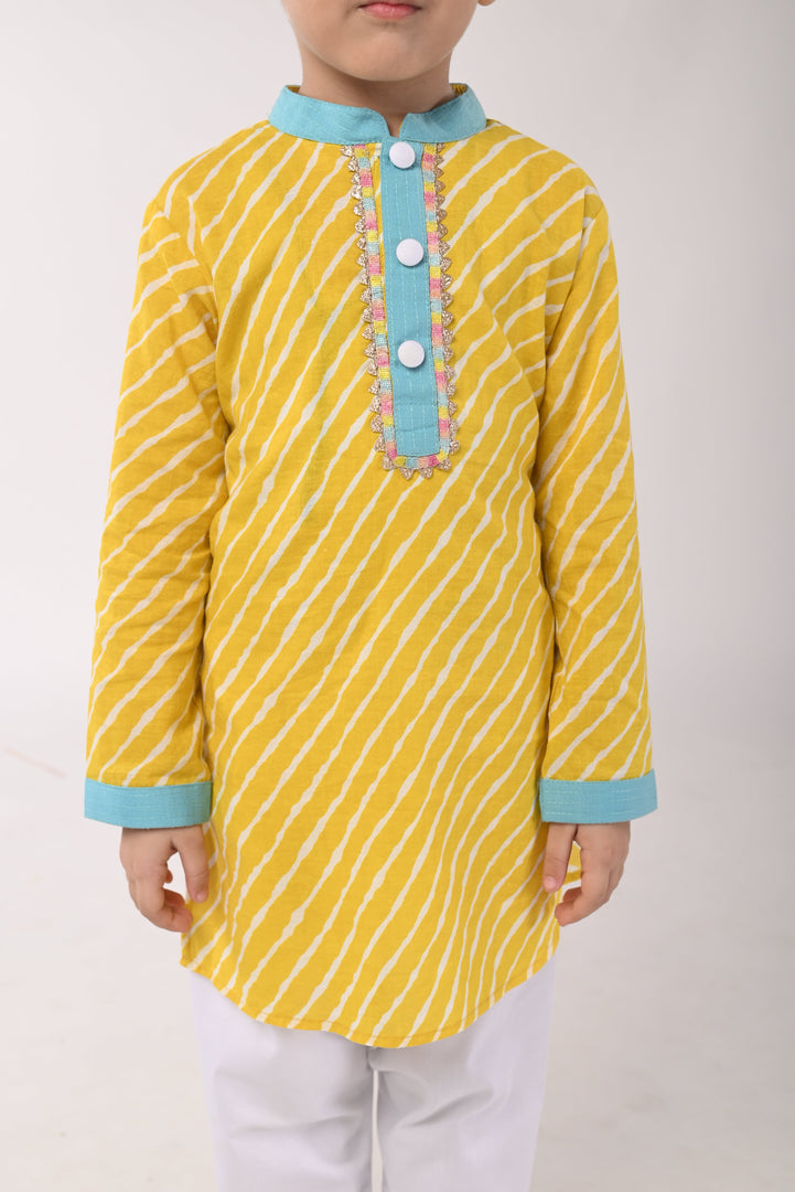Boys Cotton Leheriya Print Festive Kurta Pajama Set - CuddlesClothing