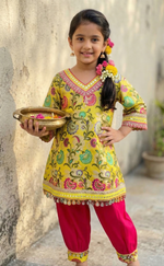 Load image into Gallery viewer, Yellow Banarsi Silk Girls Kurta Set with Pink Cotton Silk Salwar - CuddlesClothing