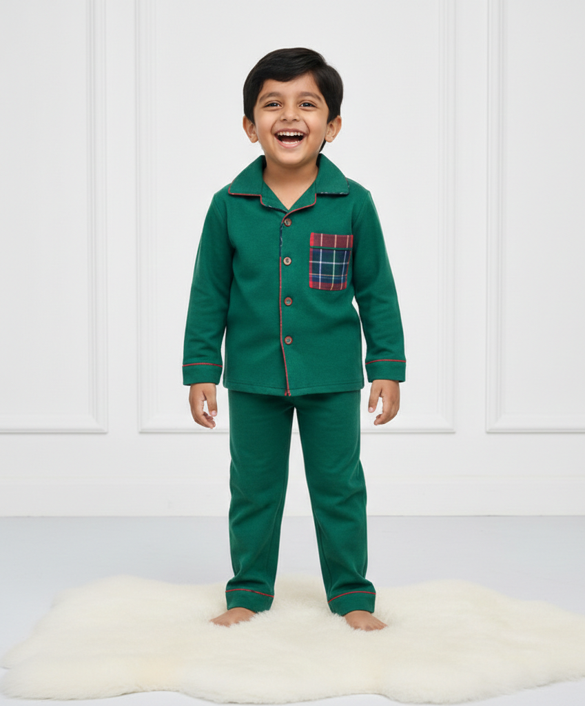 Boys Green Flannel Nightsuit with Plaid Pocket - CuddlesClothing