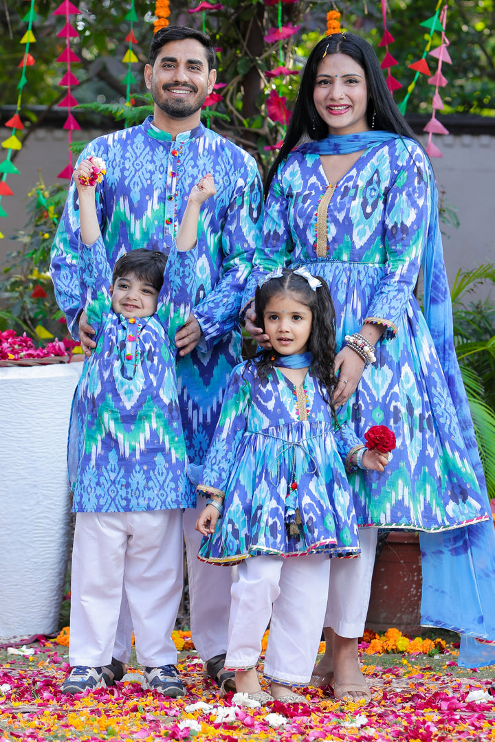 Men's Blue Ikkat Print Cotton Kurta - CuddlesClothing