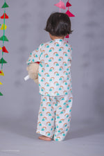 Load image into Gallery viewer, Kids White Muslin Nightsuit with Rainbow Print - CuddlesClothing