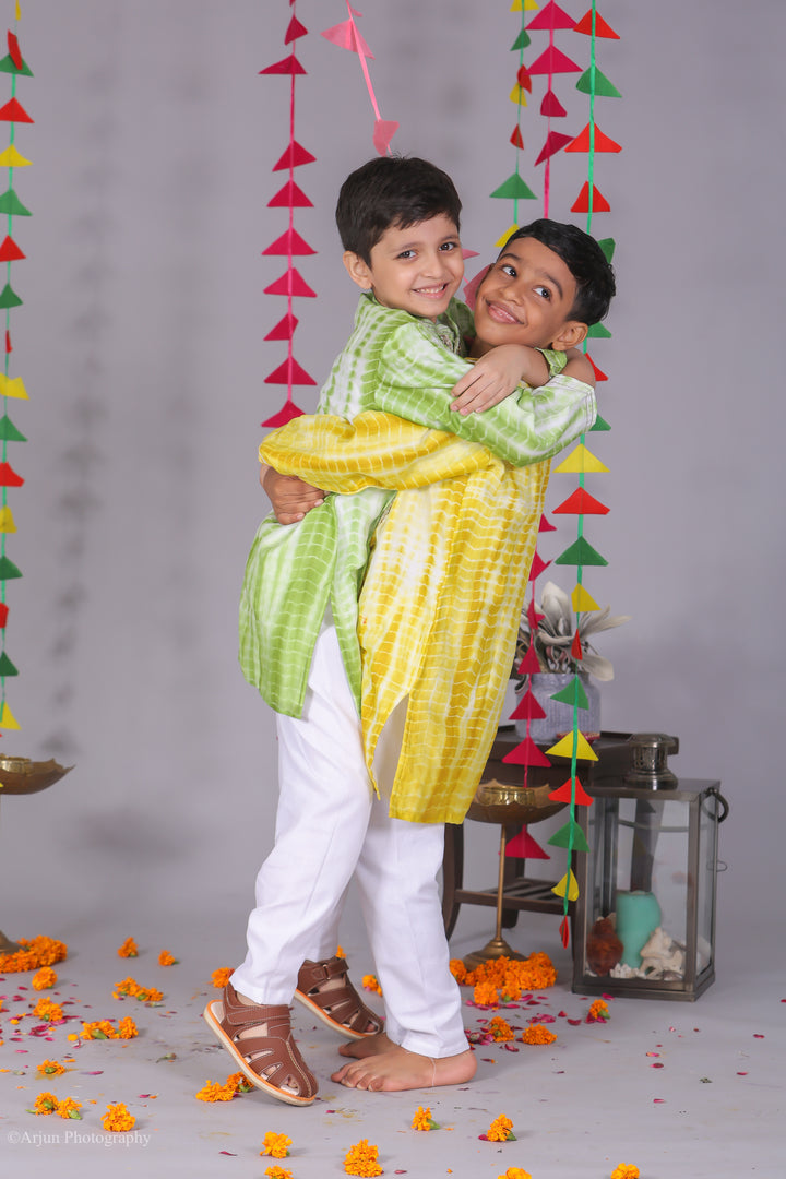 Boys Tie and Dye Silk Kurta Pajama Set - CuddlesClothing
