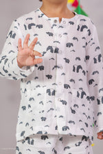 Load image into Gallery viewer, Kids White Muslin Nightsuit with Anteater Print - CuddlesClothing