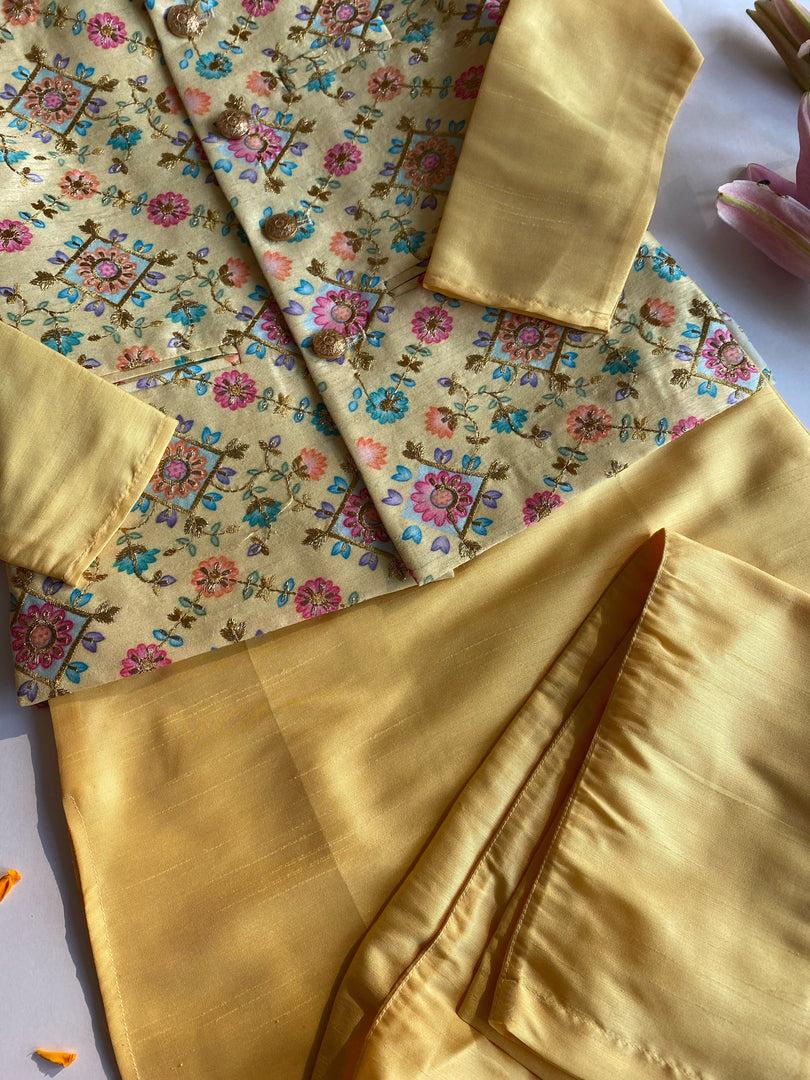 Boys Yellow Kurta Pajama with Floral embroidered Nehru Jacket - CuddlesClothing