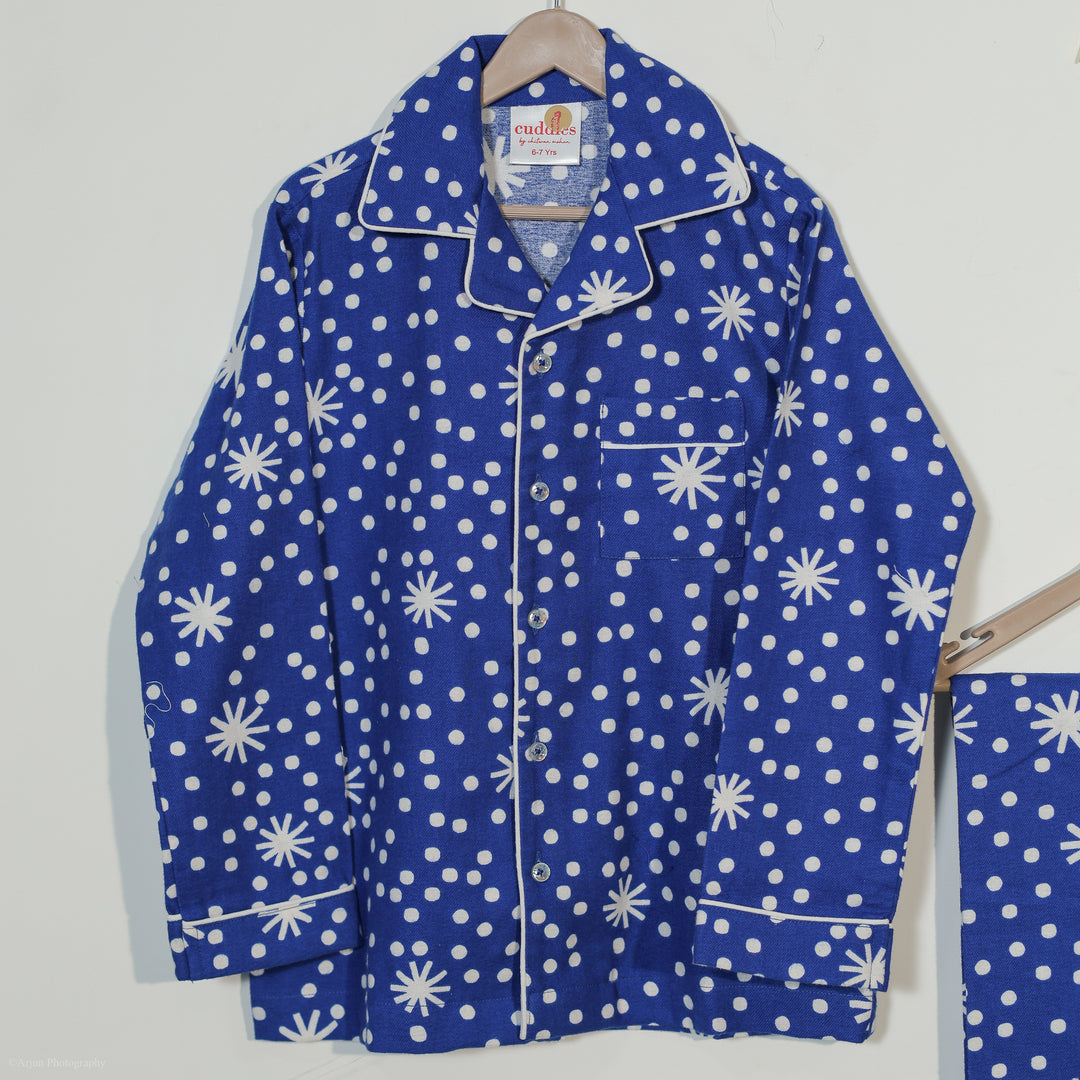 Blue Snowflake Print Kids Flannel Nightsuit - CuddlesClothing