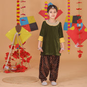 Girls Embroidered Neckline Kurta Salwar Set - CuddlesClothing