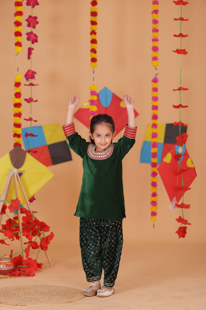 Girls Green Embroidered Neckline Kurta Salwar Set - CuddlesClothing