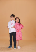 Load image into Gallery viewer, Kids White Cotton Shirt with Heart Print Pocket - CuddlesClothing