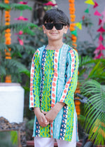 Load image into Gallery viewer, Boys' Green Printed Kurta with Side Panel Stitch Line - CuddlesClothing