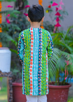 Load image into Gallery viewer, Boys' Green Printed Kurta with Side Panel Stitch Line - CuddlesClothing