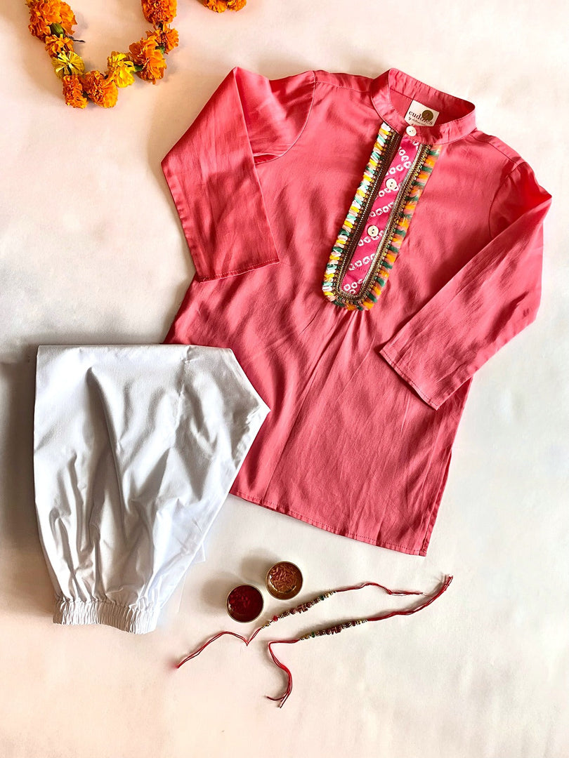 Boys Pink Cotton Kurta Set with Lace Detail - CuddlesClothing