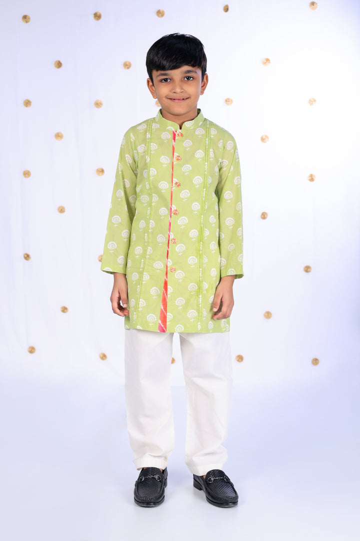 Boys' Green Printed Kurta with White Pajamas - CuddlesClothing
