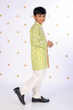 Load image into Gallery viewer, Boys' Green Printed Kurta with White Pajamas - CuddlesClothing