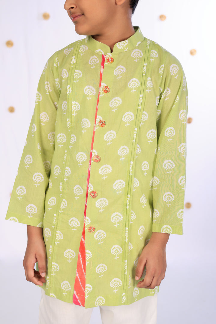 Boys' Green Printed Kurta with White Pajamas - CuddlesClothing