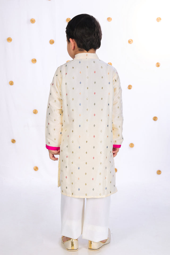 Yuvraj Baadal – Ivory Cotton Silk Kurta Pajama Set - CuddlesClothing