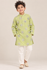 Load image into Gallery viewer, Aariv Mirror Work Mul Cotton Kurta Set