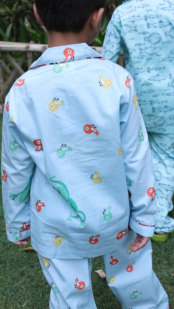 Frogs with Birds Printed Cotton PJ Set - CuddlesClothing